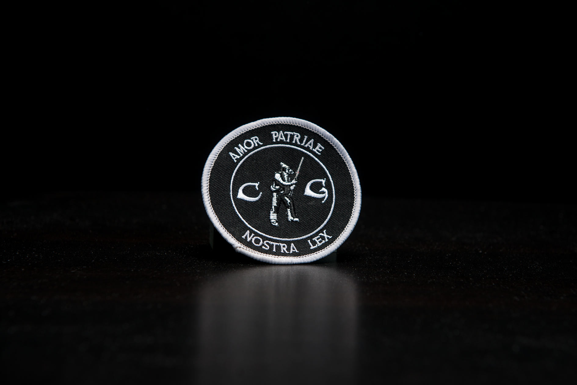 TR036PT_Chasse-Galerie_-_Amor_Patriae_Nostra_Lex_Patch_Presentation_1 Chasse-Galerie - Amor Patriae Nostra Lex Kreis Patch