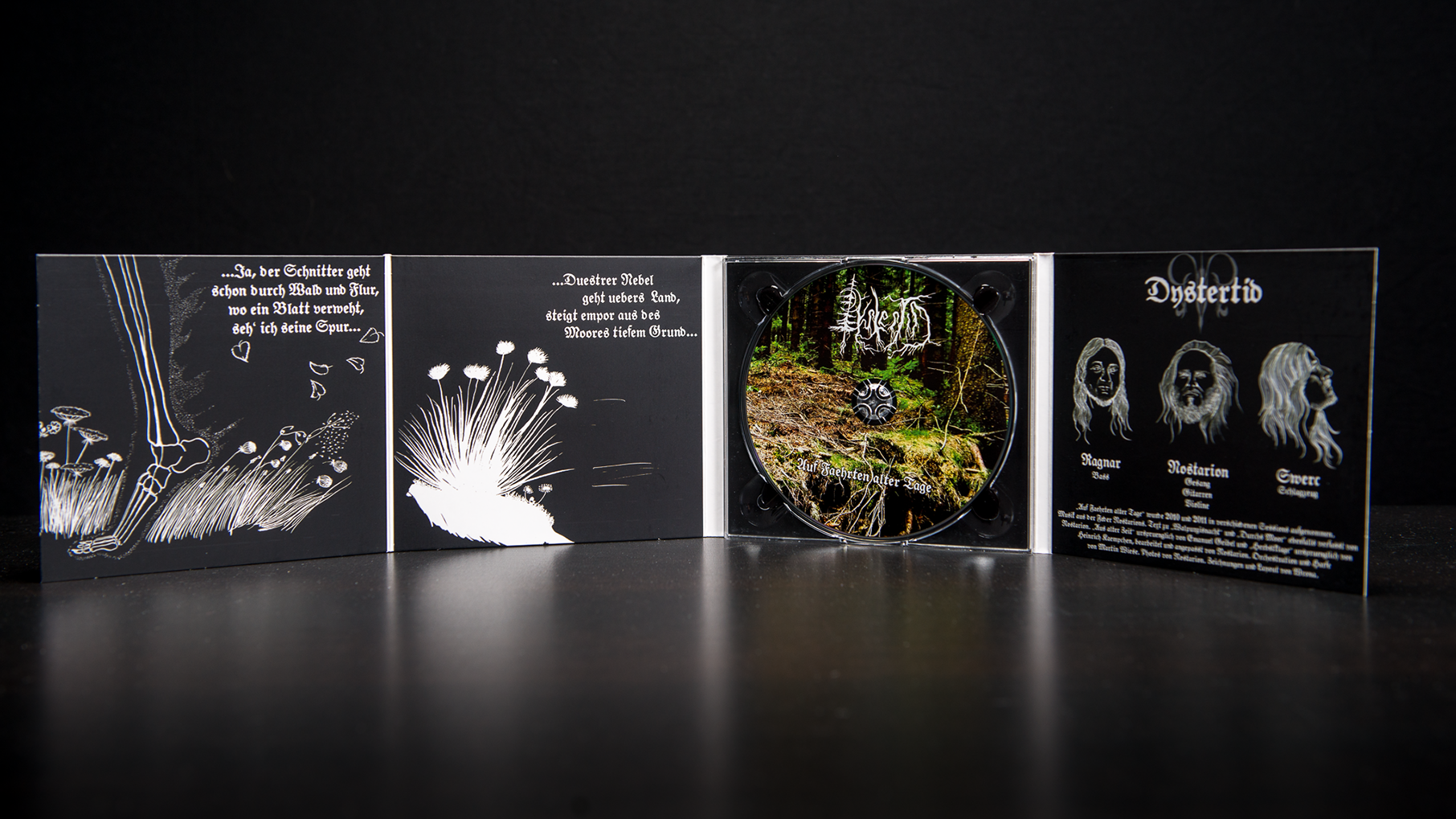TR016CD_Dystertid_-_Auf_Faehrten_Alter_Tage_Presentation_2VVJXD0xLR90BL